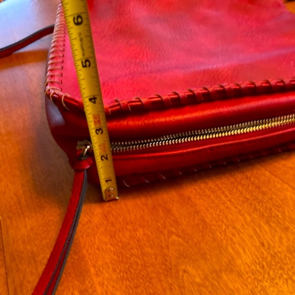 Isabelle Red Leather Shoulder Bag. Lots of Zippered hiding places. - Picture 9 of 10